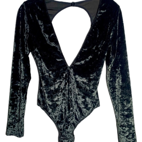Victoria’s Secret M/L Deep V Open Back Black Velvet Body - Picture 1 of 6